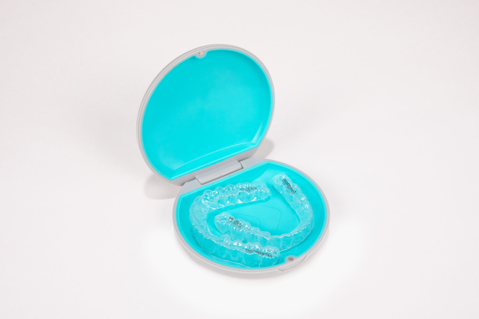 マウスピース矯正とは